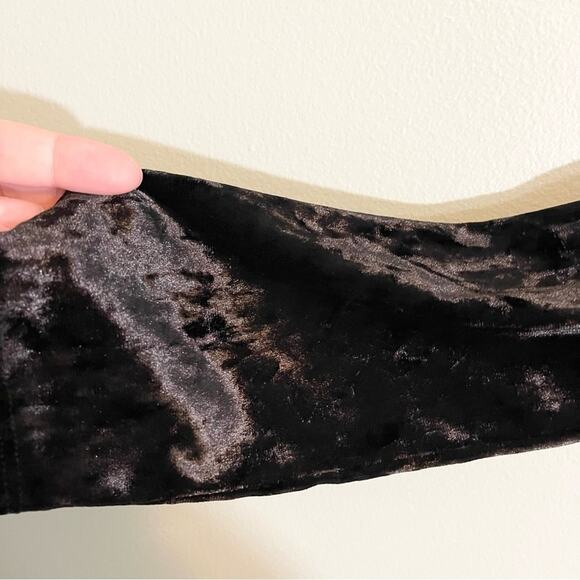 1.4.3. Story by Line Up Women's Burgundy Color Block Cut Out Sleeve Top Medium - Picture 11 of 13